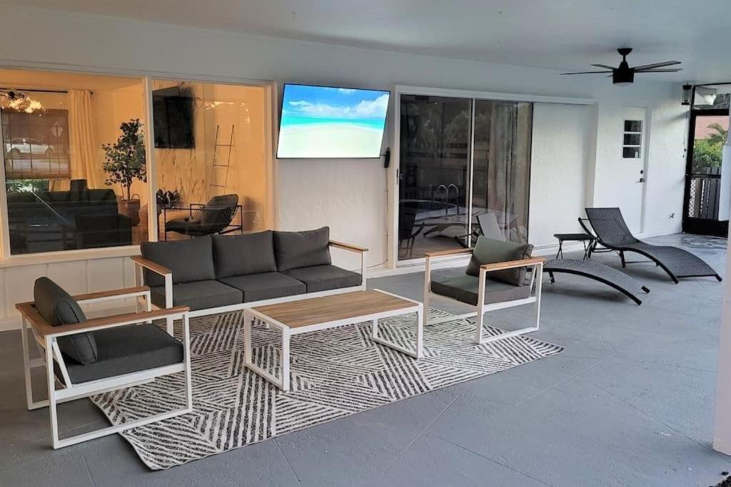 Remodeled 4Br Pool Home / Golf View/Near Beaches Sarasota Extérieur photo